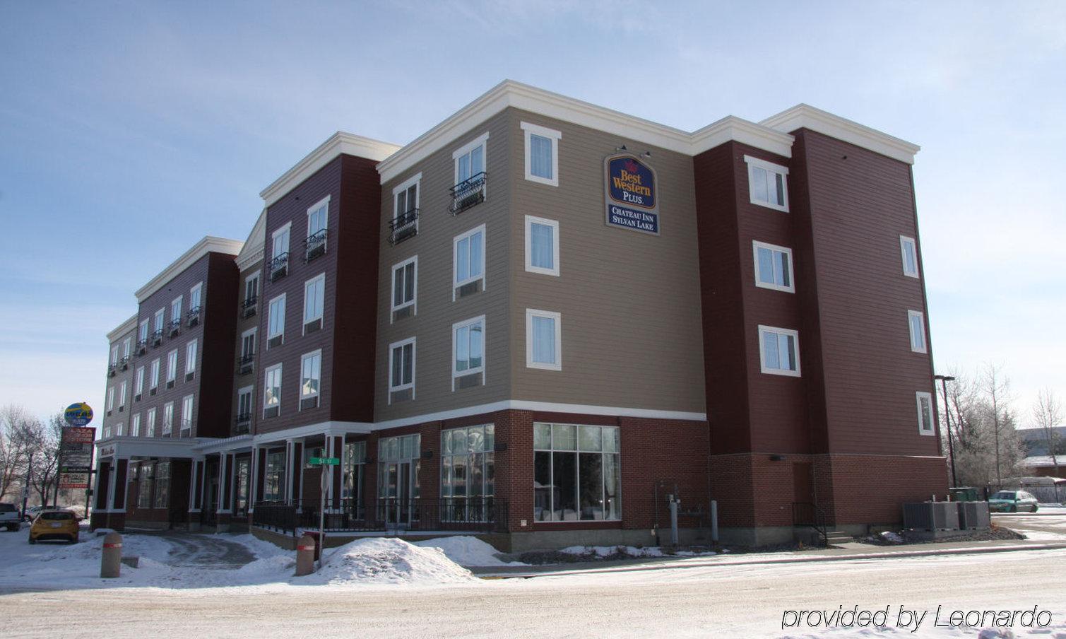 Best Western Plus Chateau Inn Sylvan Lake Exterior photo