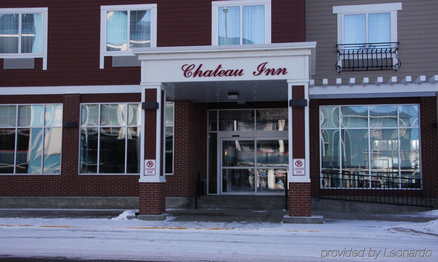 Best Western Plus Chateau Inn Sylvan Lake Exterior photo